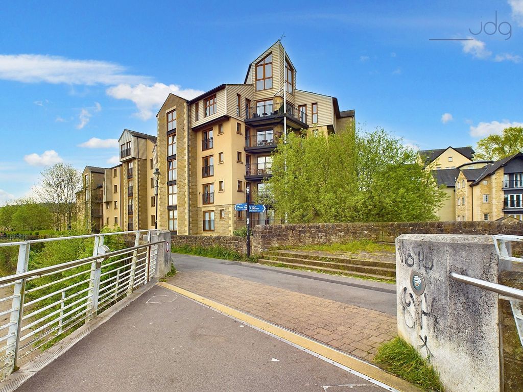 Property photo 1 of 21 Welcome To Waterside
