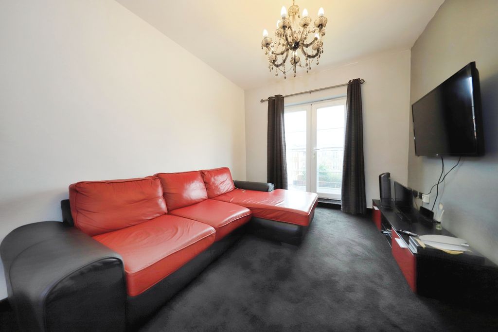 Property photo 2 of 13 Lounge Area