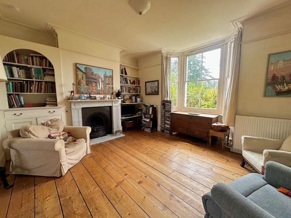 Property photo 2 of 18 Picture No. 20