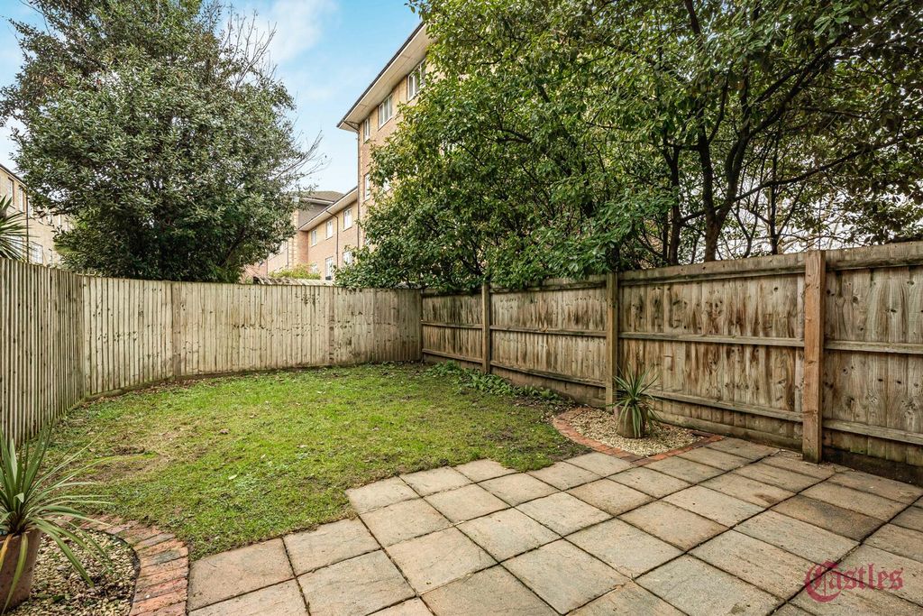 Property photo 3 of 59 Rear Garden