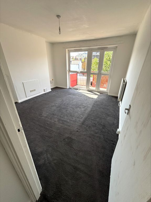 Property photo 1 of 3