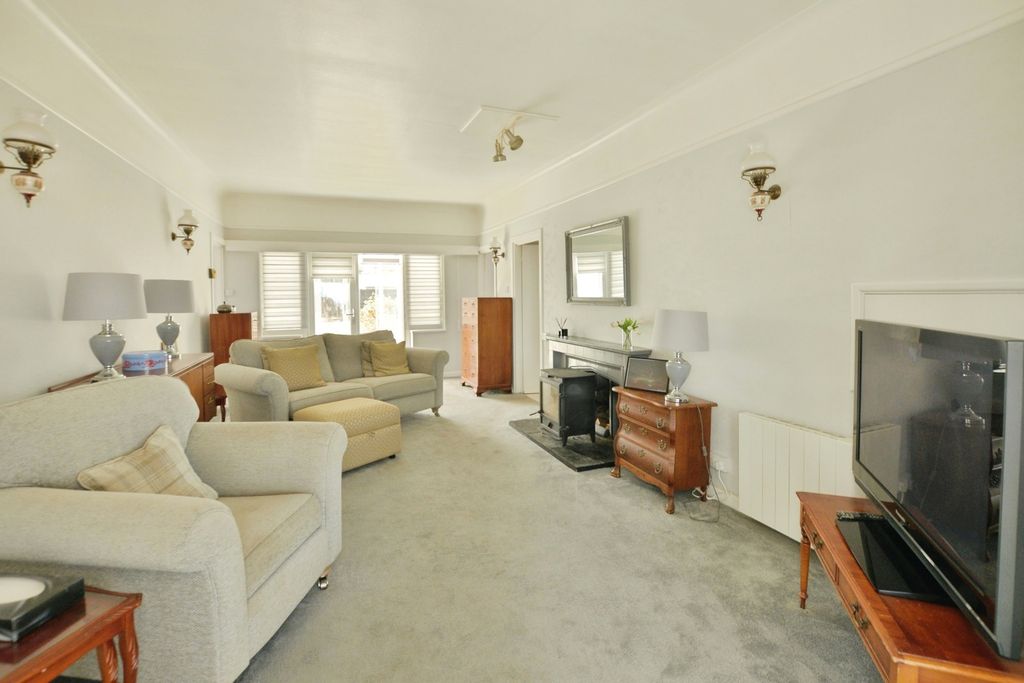 Property photo 2 of 21 Pbox-Img.Jpg