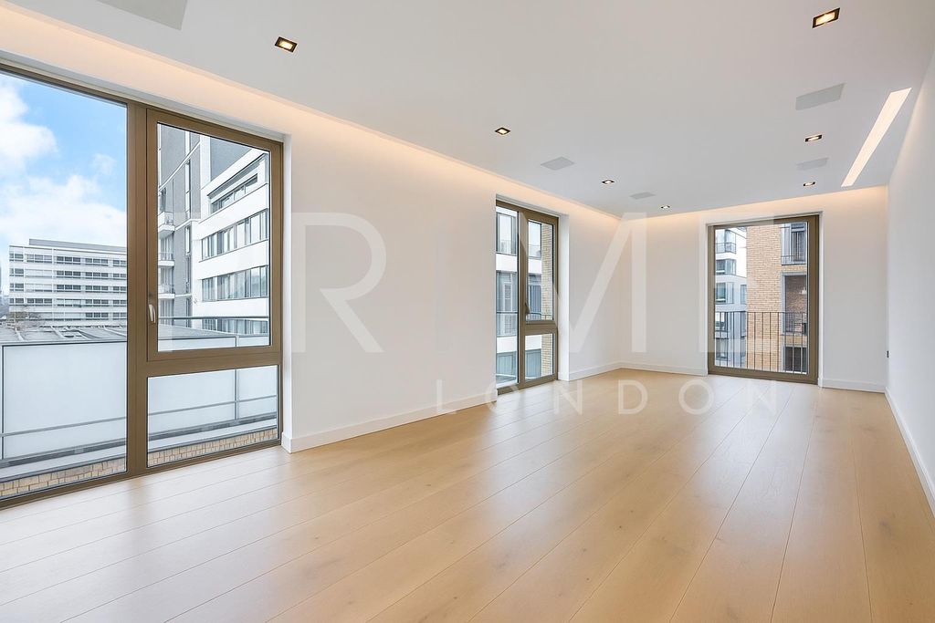 Property photo 1 of 14 CH3.Jpg