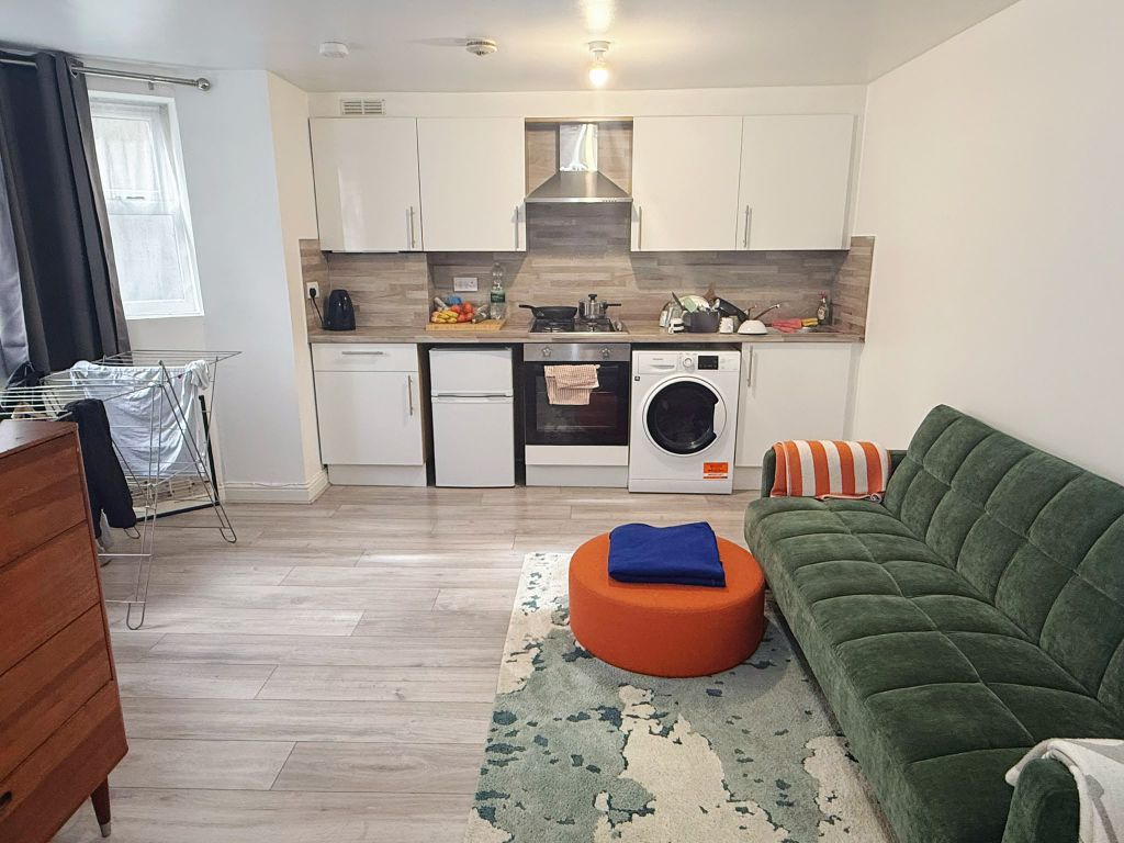 Property photo 2 of 10 Open Plan Living Room/Kitchen