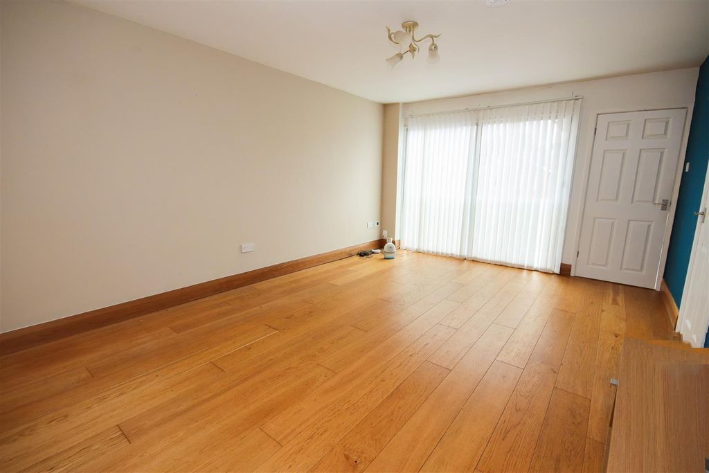Property photo 3 of 11 Img_8196.Jpg