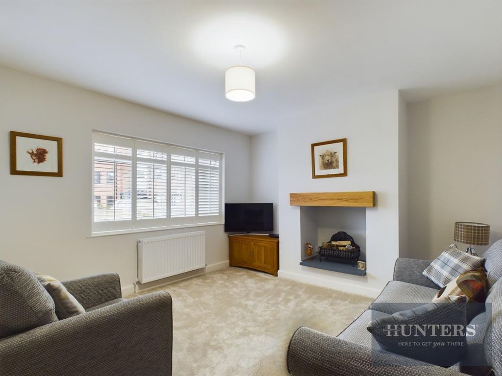 Property photo 3 of 13 Living Room