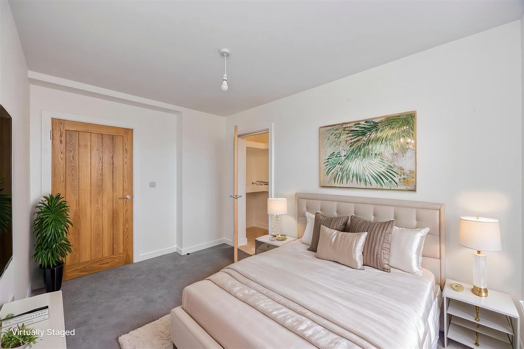 Additional image 4 of 2 bed flat to rentMontague Street, Worthing BN11