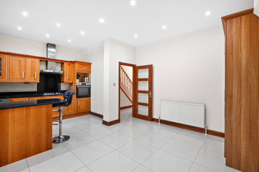 Property photo 2 of 19 Kitchen/Diner