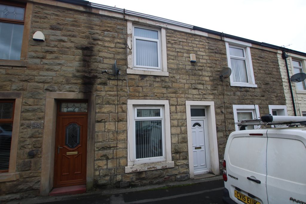 Property photo 1 of 8 1