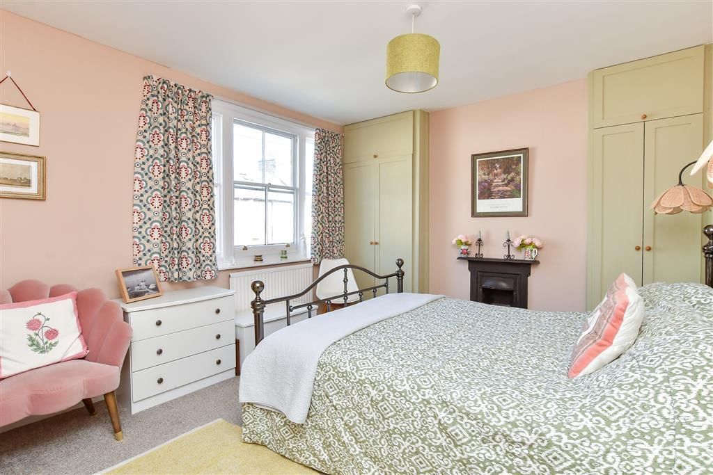 Property photo 1 of 15 Bedroom 1