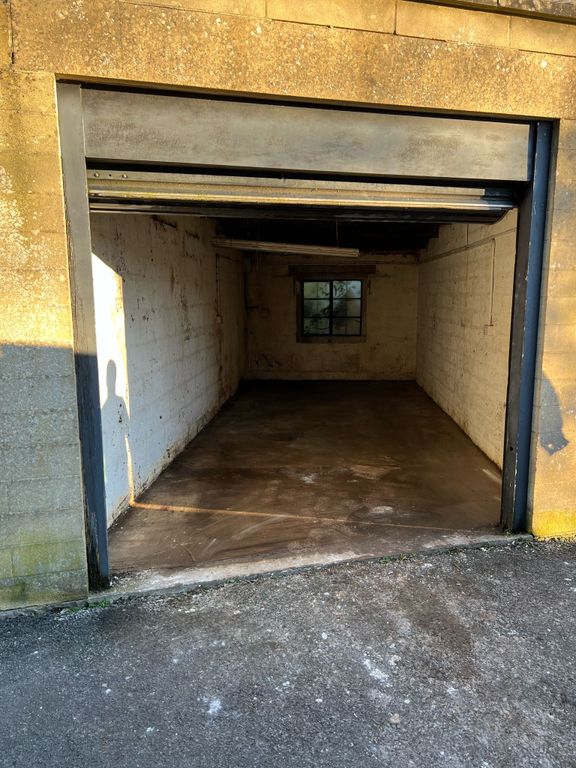 Property photo 2 of 3 Garage