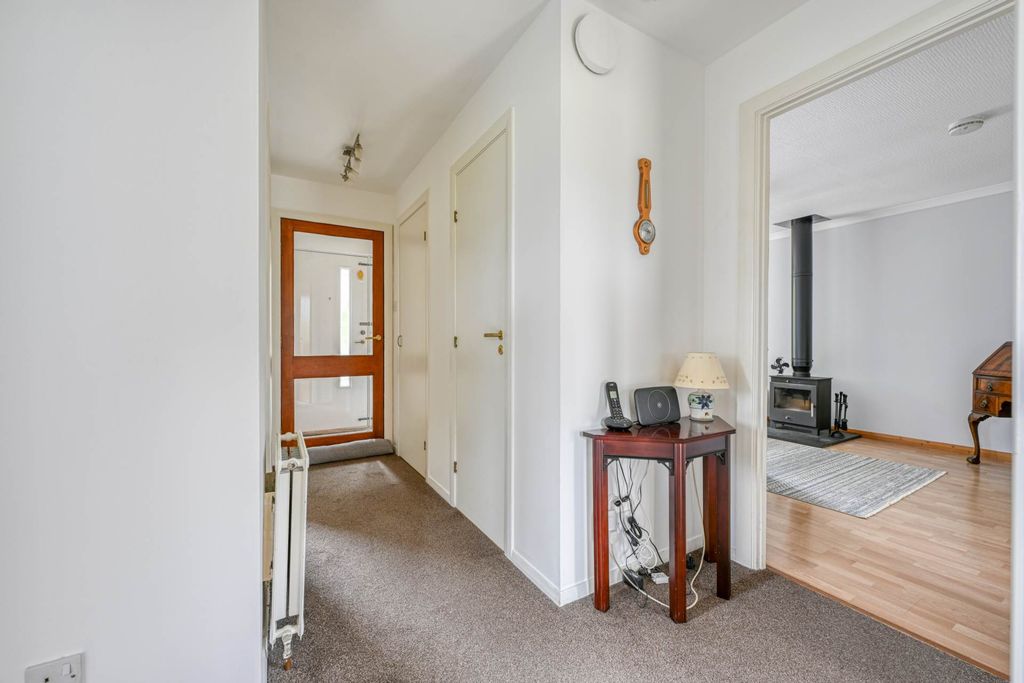 Property photo 3 of 19