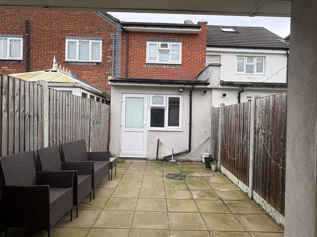 Property photo 3 of 19 Gallery