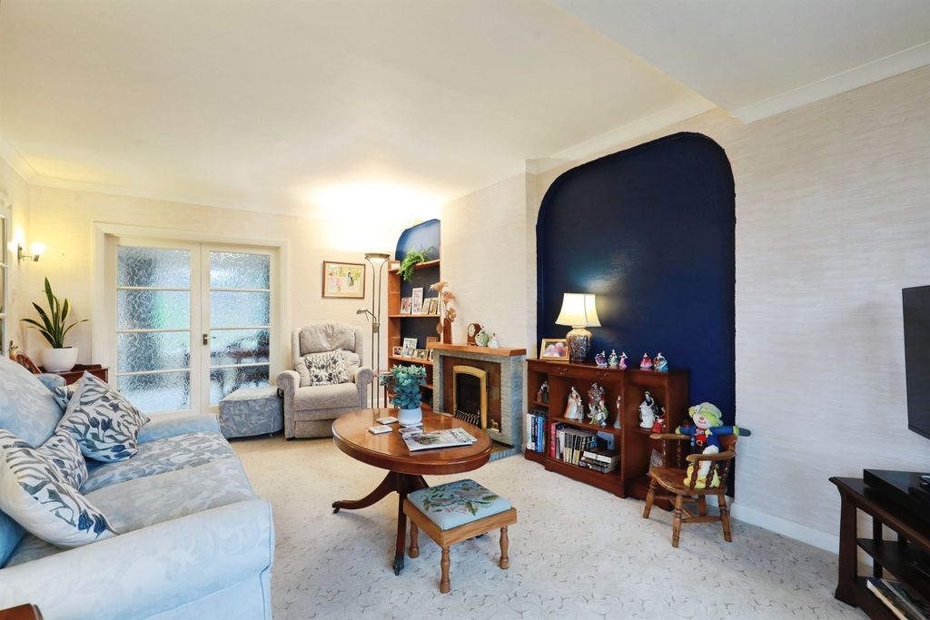 Property photo 2 of 16