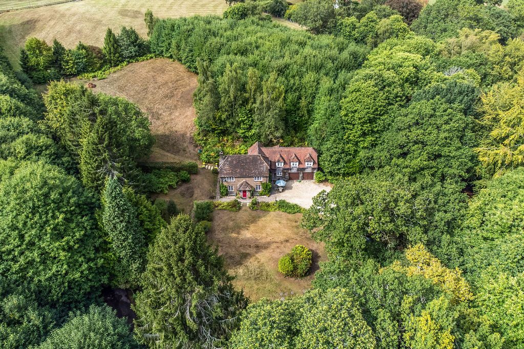 Property photo 2 of 34