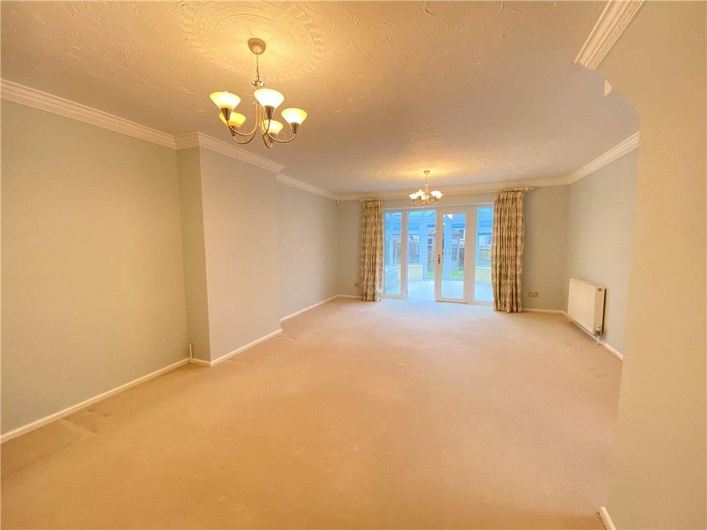 Property photo 3 of 11 Lounge Diner