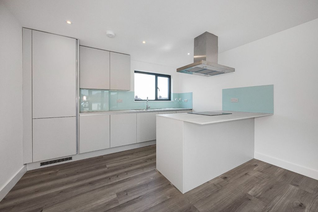 Property photo 2 of 9 3773411