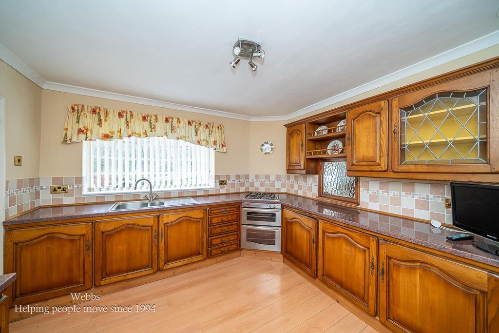 Property photo 3 of 23 Webbs-12.Jpg