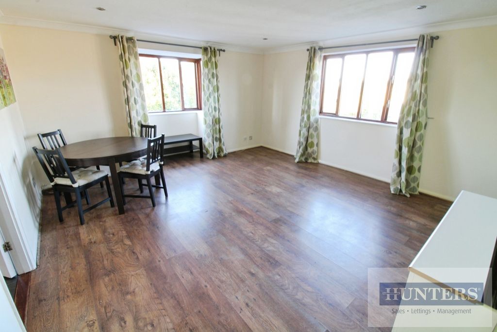 Property photo 2 of 7 Lounge/Diner