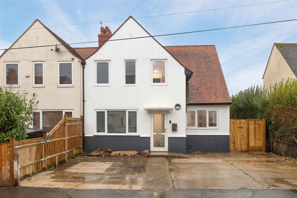 Property photo 1 of 19 Cortis Ave-19.Jpg