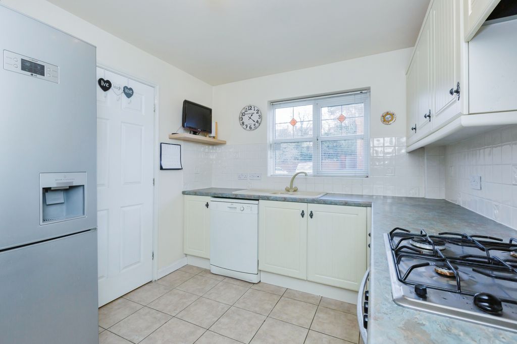 Property photo 3 of 31