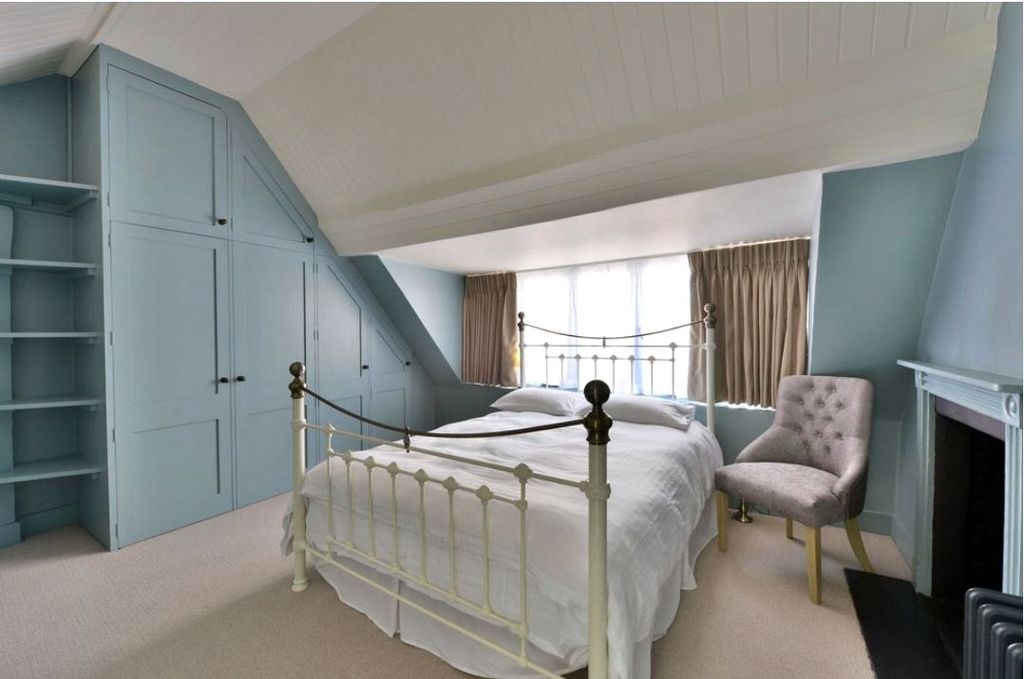 Property photo 3 of 16 Principal Bedroom