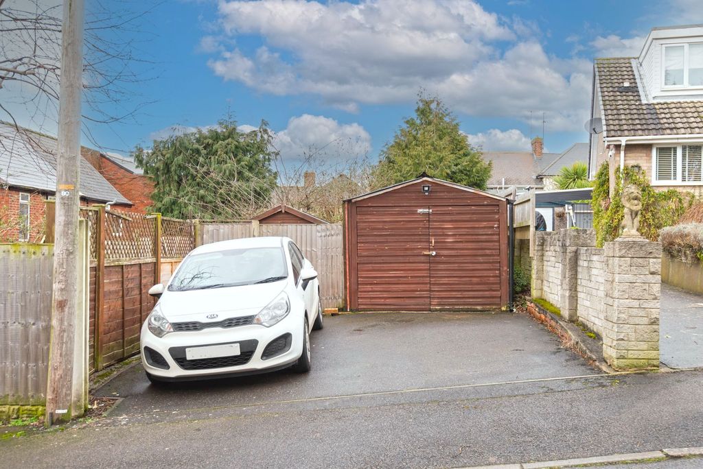 Property photo 3 of 14