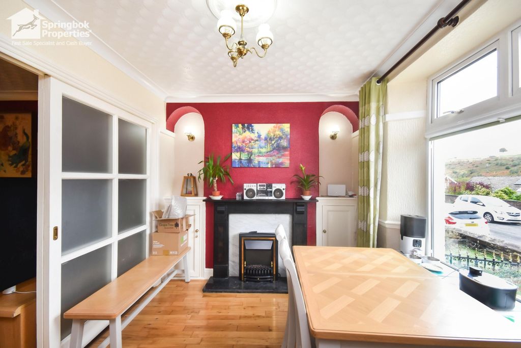 Property photo 3 of 18 Image 2