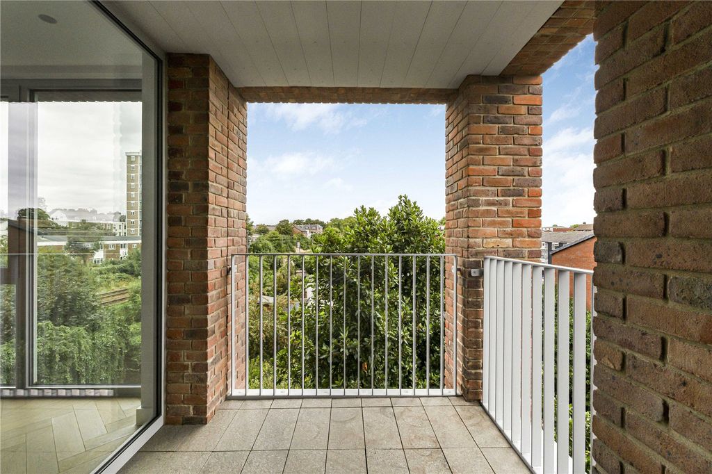 Property photo 3 of 18 Balcony