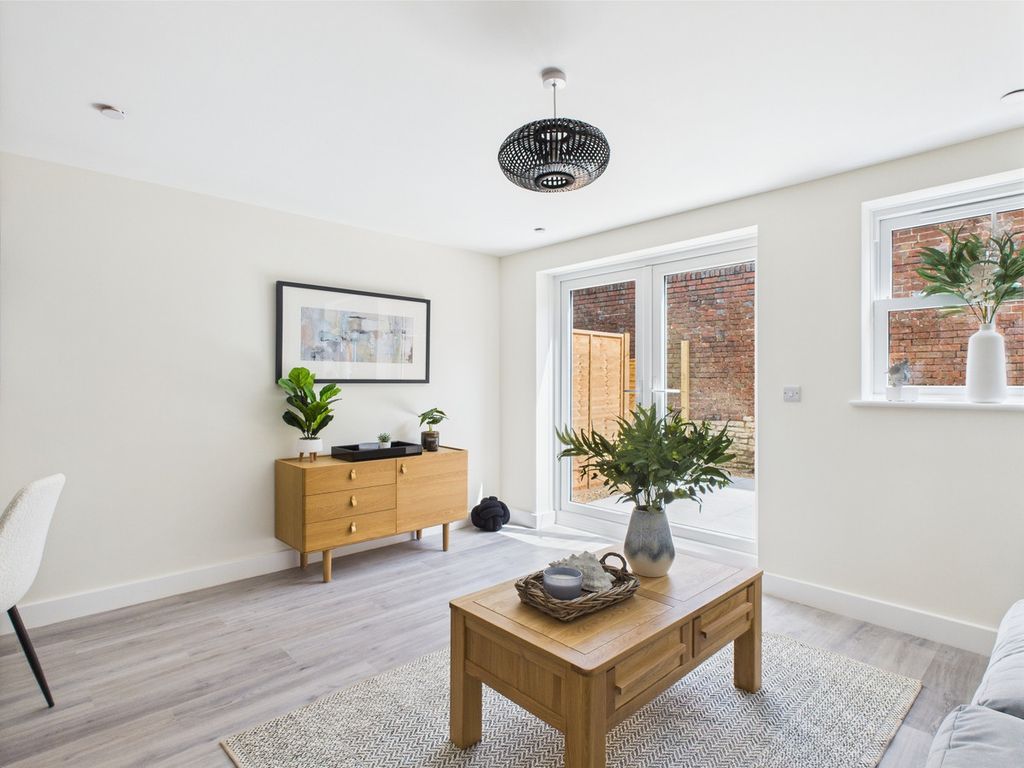 Property photo 1 of 31