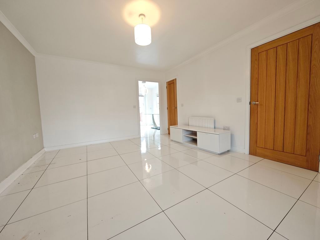 Property photo 3 of 19 Photo 3