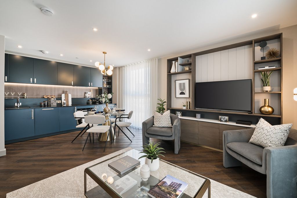 Property photo 1 of 18