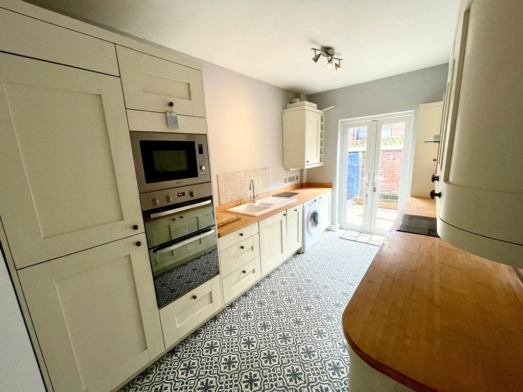 Property photo 2 of 13