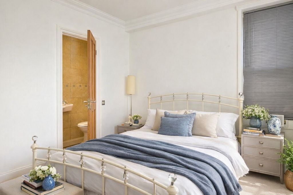 Property photo 3 of 5