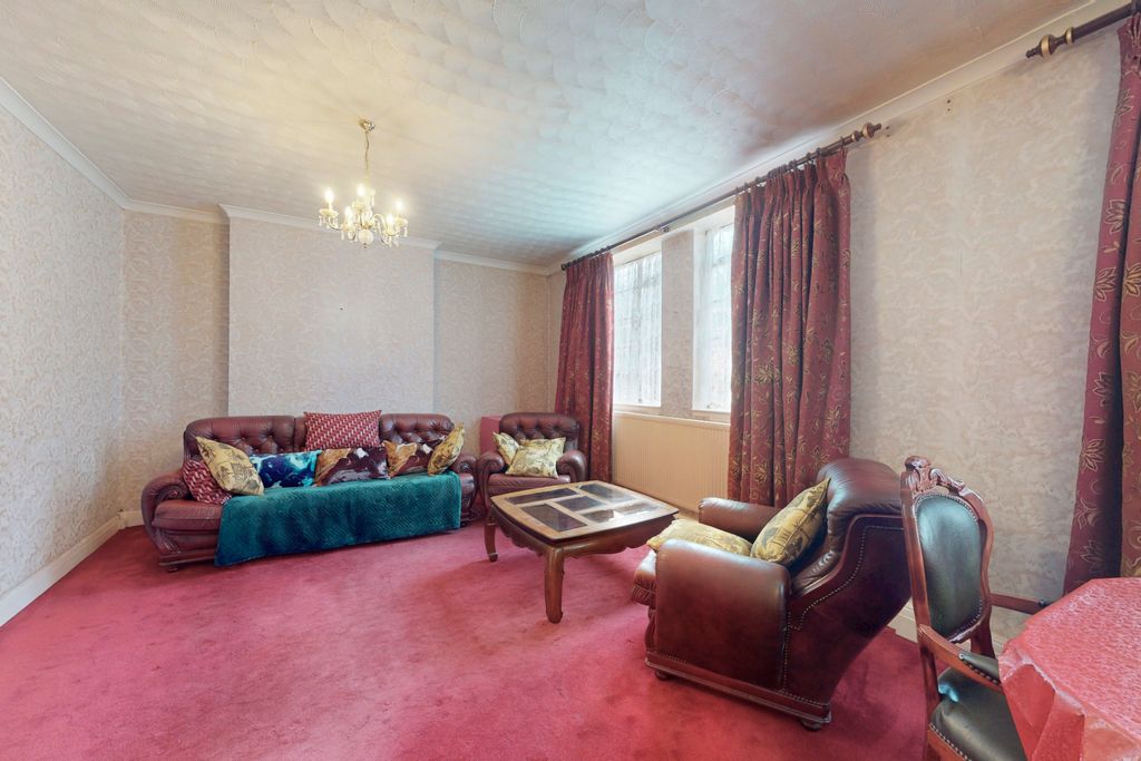 Property photo 3 of 12 Picture No. 11