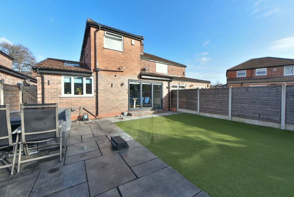 Property photo 2 of 24