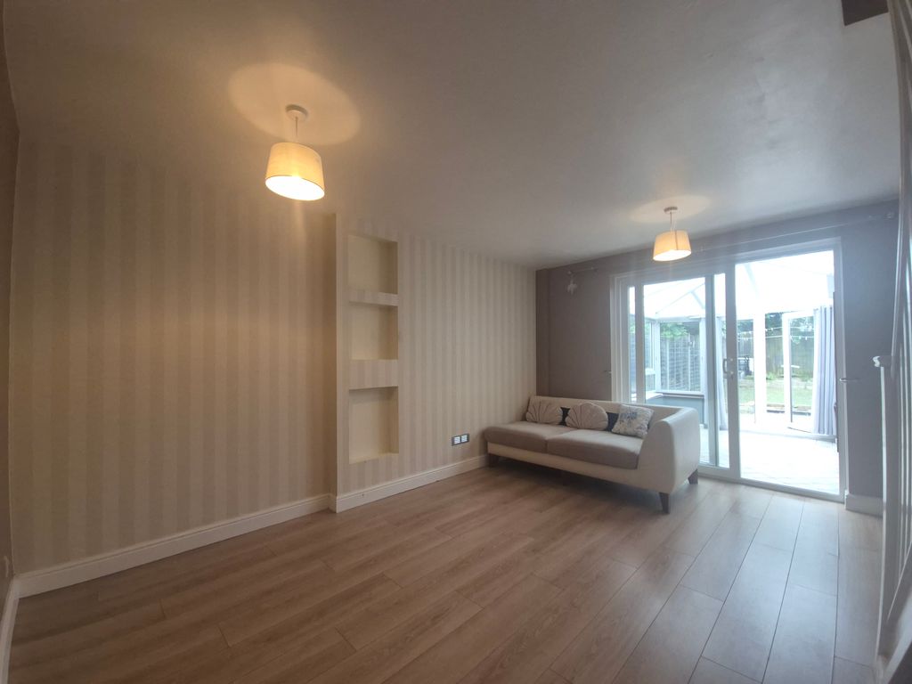 Property photo 1 of 7 Lounge