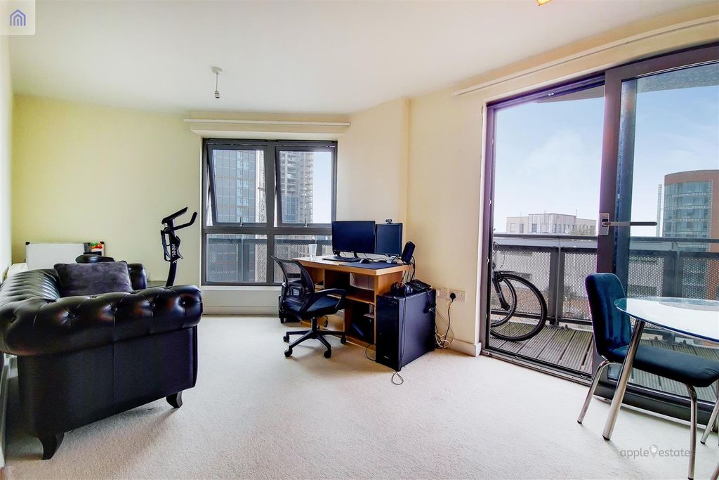 Property photo 2 of 9