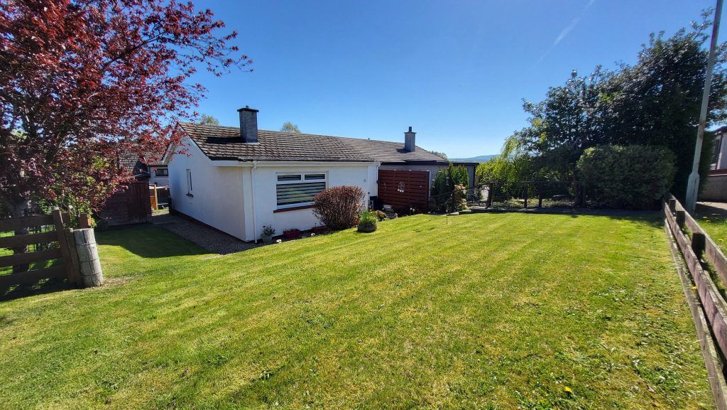 Property photo 2 of 23