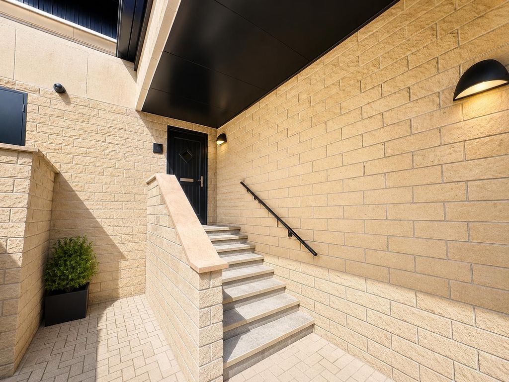 Property photo 1 of 13 Front