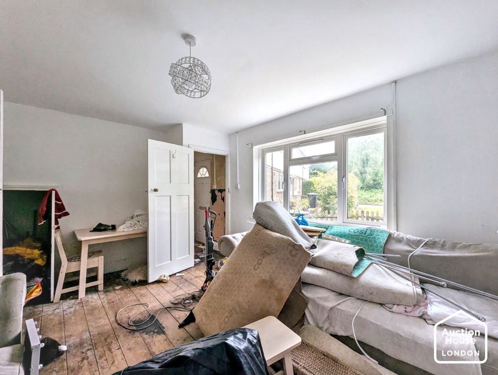 Property photo 3 of 17