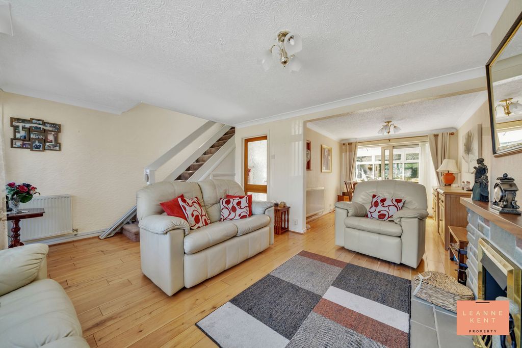 Property photo 3 of 33