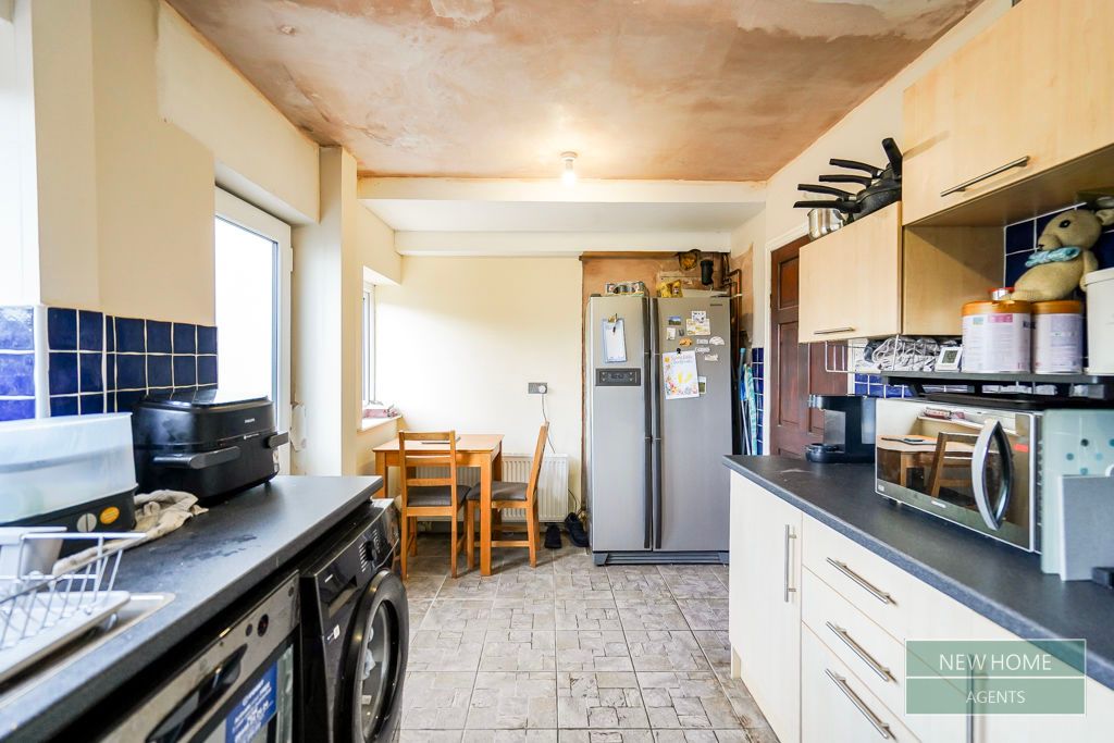 Property photo 3 of 12 Photo 2