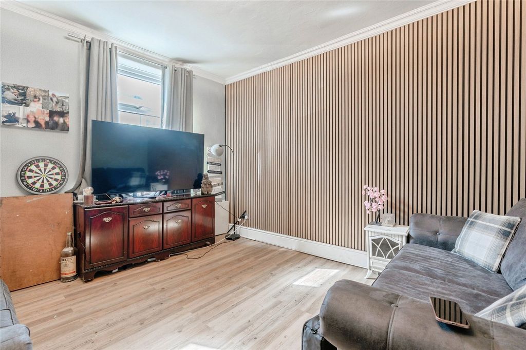 Property photo 3 of 14 Picture No. 20