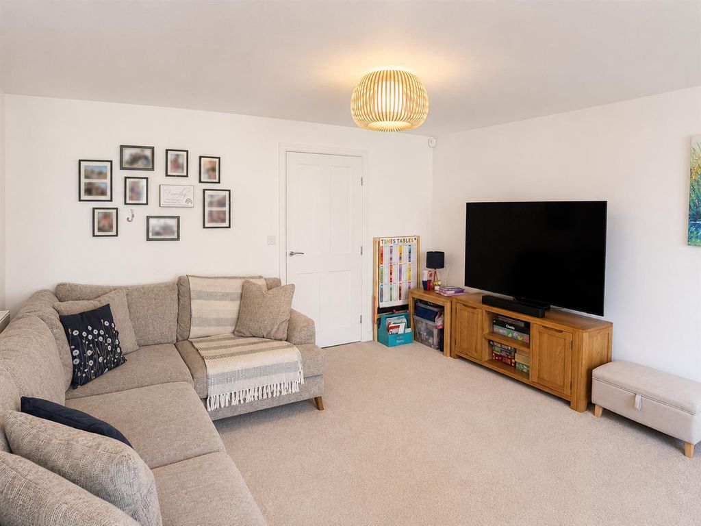 Property photo 3 of 25 Coopers Estate Agents