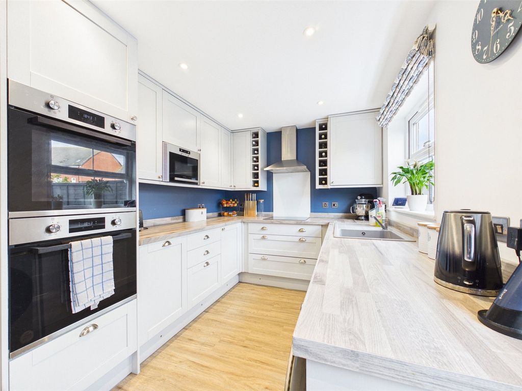 Property photo 3 of 16 Picture No. 25