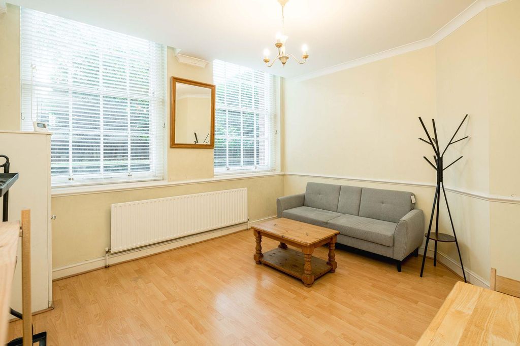 Property photo 2 of 11 Ng0Vbsew.Jpeg