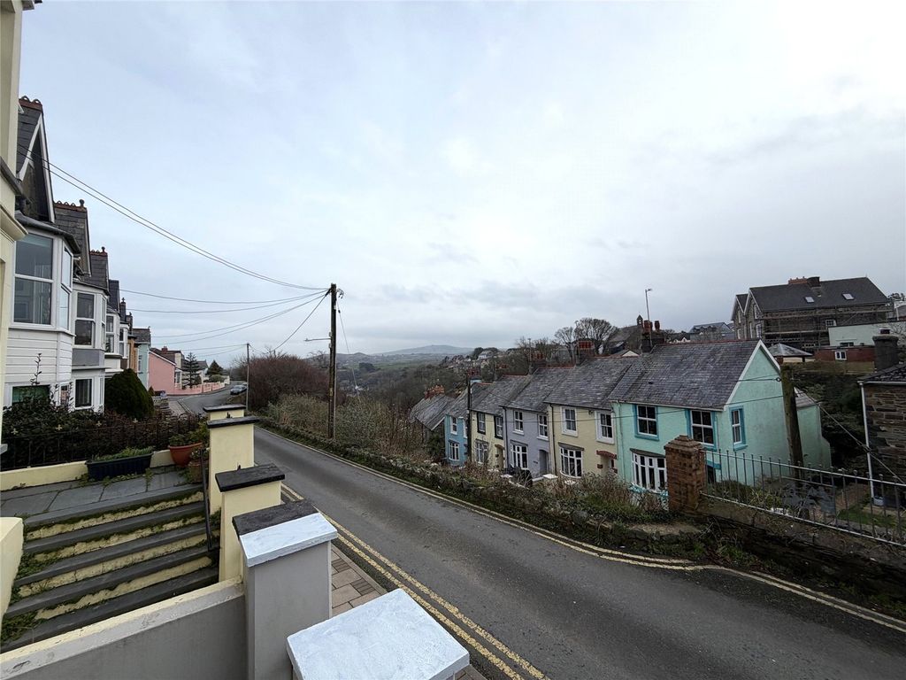 Property photo 3 of 23 Picture No. 22