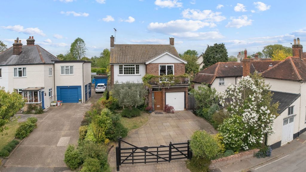 Property photo 2 of 28