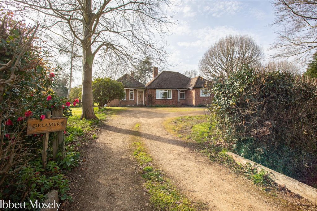 Property photo 1 of 24 Delamere18-2.Jpg